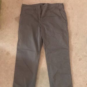 GREY PANTS (ae)